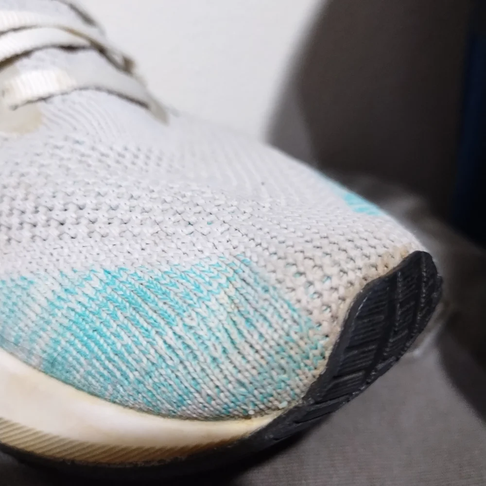 Brooks Women's Levitate 4 - Size 10 - Picture 13 of 16